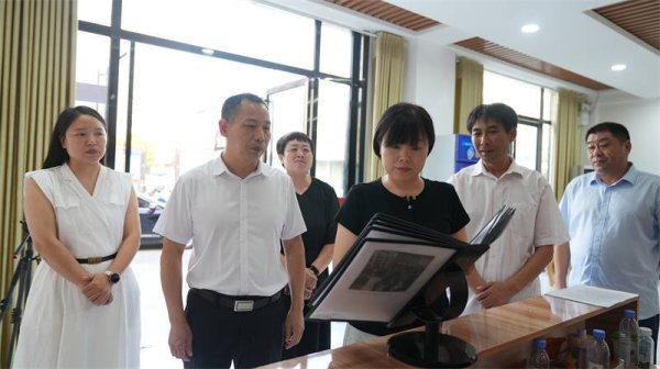 九融配资端 “一线”炼真功“烟火”焕新彩——宜城干部下沉激活消费新动能观察