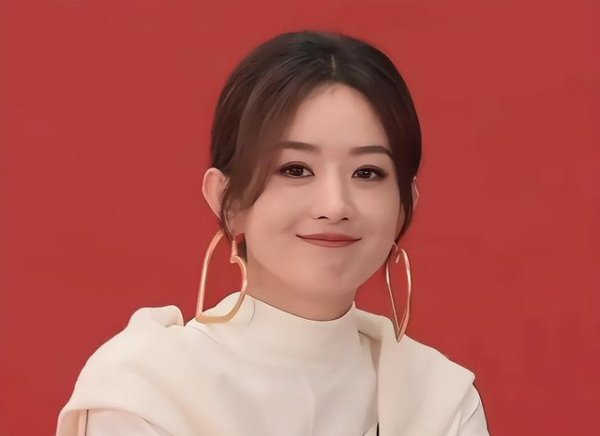 股门在线 37岁赵丽颖最新状态曝光：休养5个月后直播，整个人面相都变了